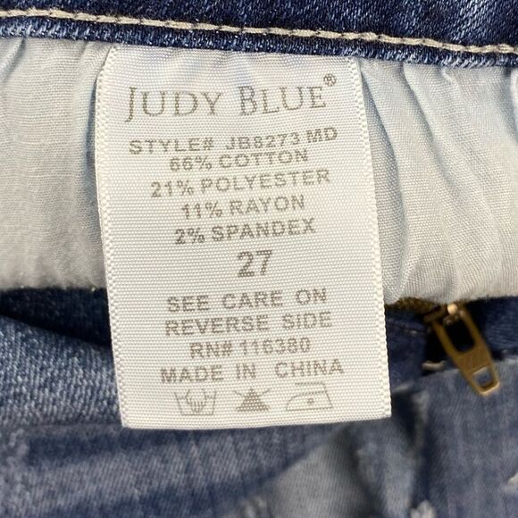 Judy Blue Women's Shredding Up My Life Distressed Relaxed Fit Jeans | Size: 27 - Picture 13 of 14